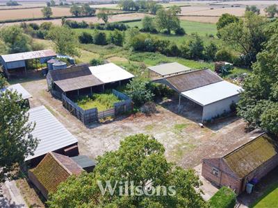 Dutch Barn & Lean-To